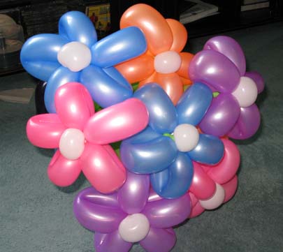 Sculpteurs de ballons une animation originale qui séduira le plus grand nombre.